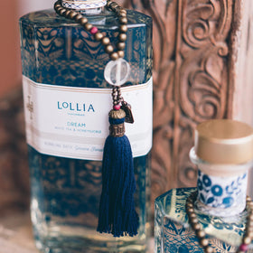 Spa-like scene with Dream Bubble Bath creates a serene, relaxing atmosphere.