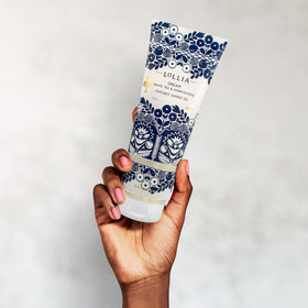 LOLLIA Dream Shower Gel satin packaging elevates your shower routine.