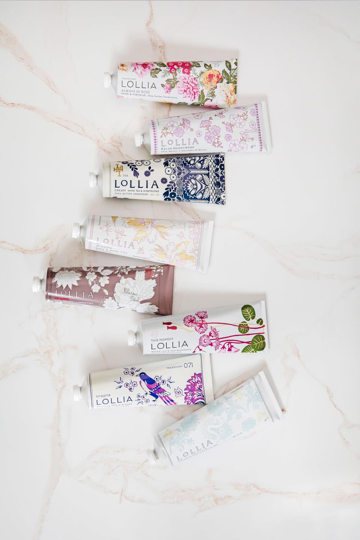LOLLIA Wish handcreme enhances softness and pampering.