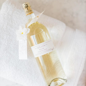 LOLLIA Relax Bubble Bath elegant display glass showcases premium gift-worthy presentation.