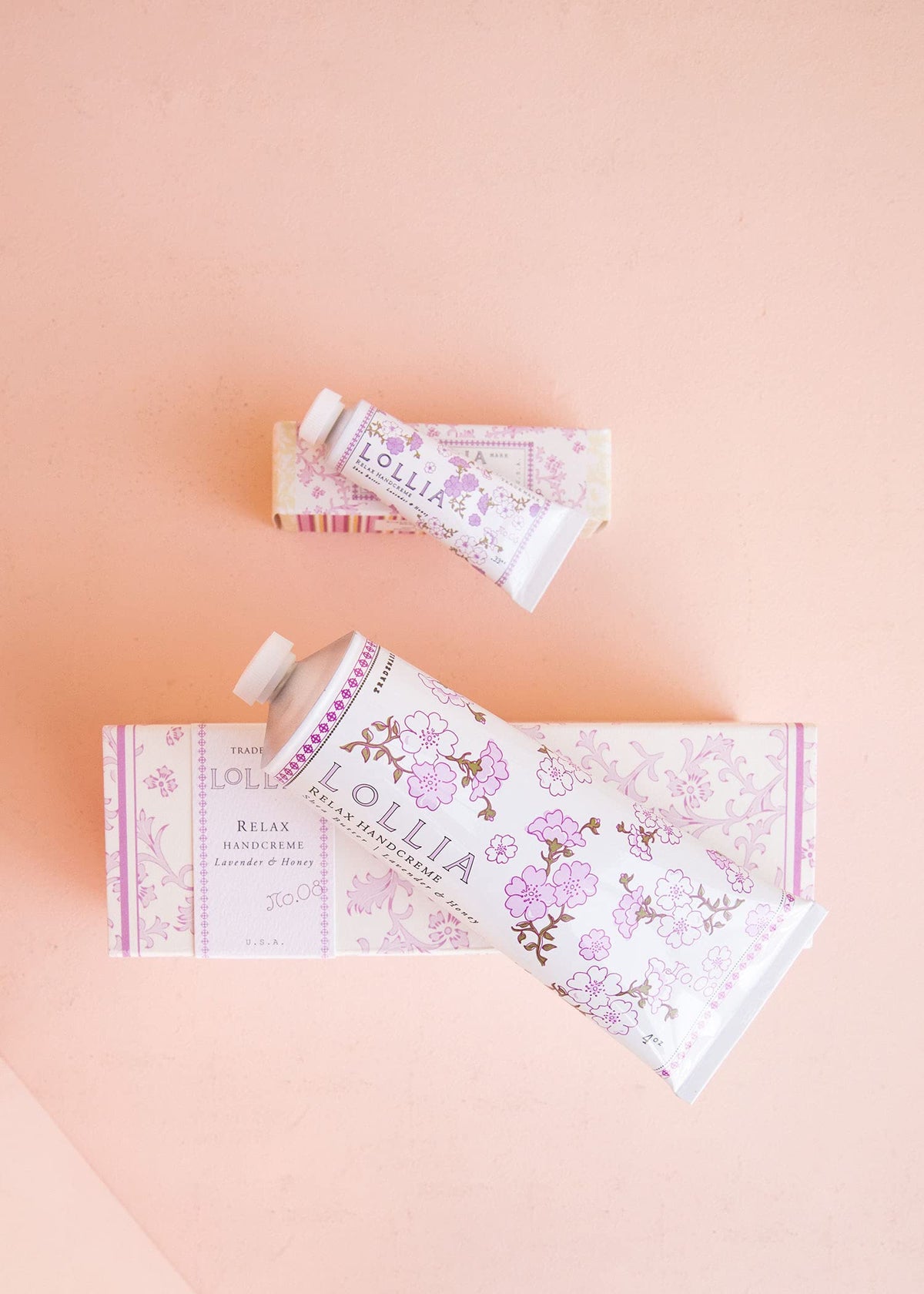 LOLLIA Relax sliding keepsake box showcases elegant packaging and gift appeal.