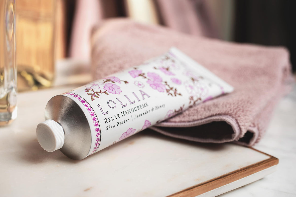 Cream texture with quick absorption for smooth, dry skin relief.