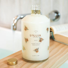 LOLLIA Wish Bubble Bath glass decanter adds elegant bathroom decor
