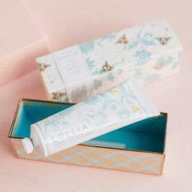 Ingredient spotlight: Macadamia and Avocado oils in Wish Handcreme.