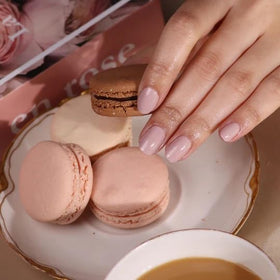 LONDONTOWN Kur Gel Genius base coat cruelty-free certification underlines responsible beauty steps.