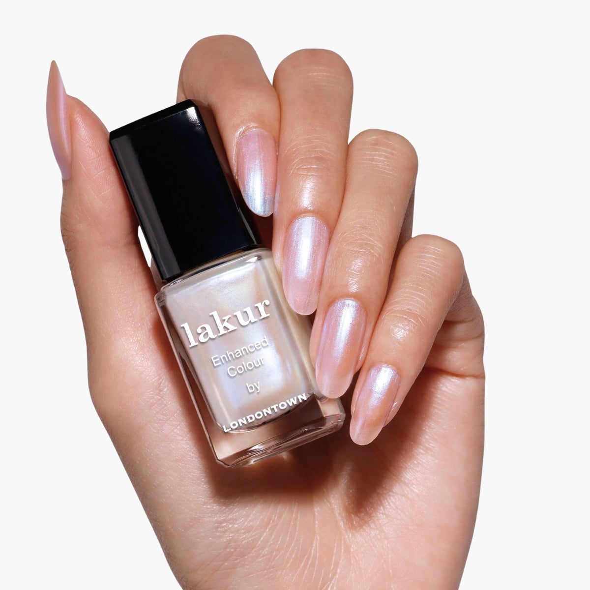 LONDONTOWN Lakur Chrome Glaze on nail with shimmering chrome finish