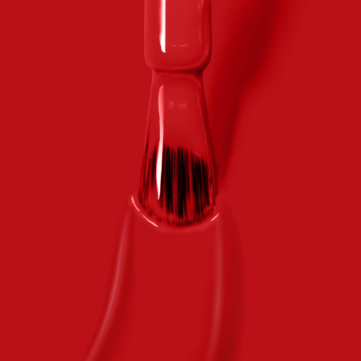 Close-up of Lakur cap and brush delivering smooth, self-leveling application