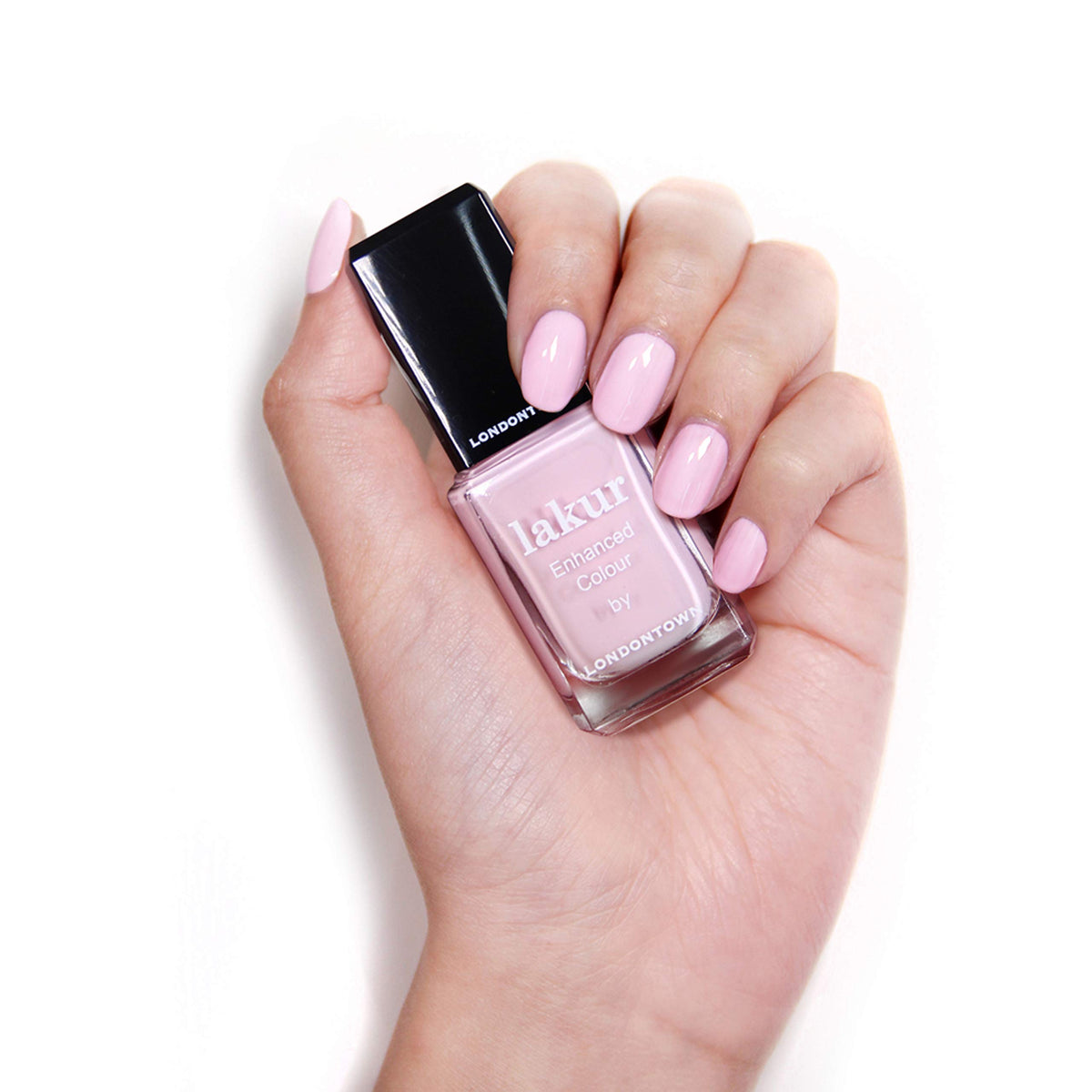 LONDONTOWN Lakur Afternoon Tea on nail exhibits creamy texture and soft warmth.
