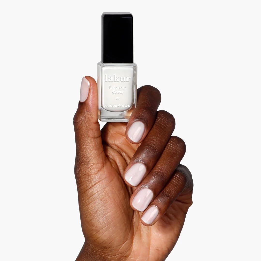 LONDONTOWN Lakur black polish bottle with rich color and glossy finish.