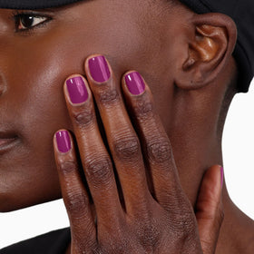 LONDONTOWN Lakur quick-dry finish demonstrated with drying oil tip.