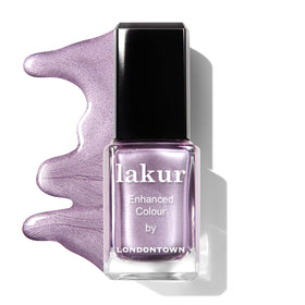 Florium Complex botanicals in Lakur formula supporting healthier nails.