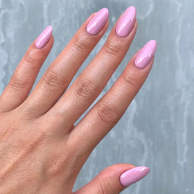 Florium Complex botanicals with antioxidant oils for healthier nail feel