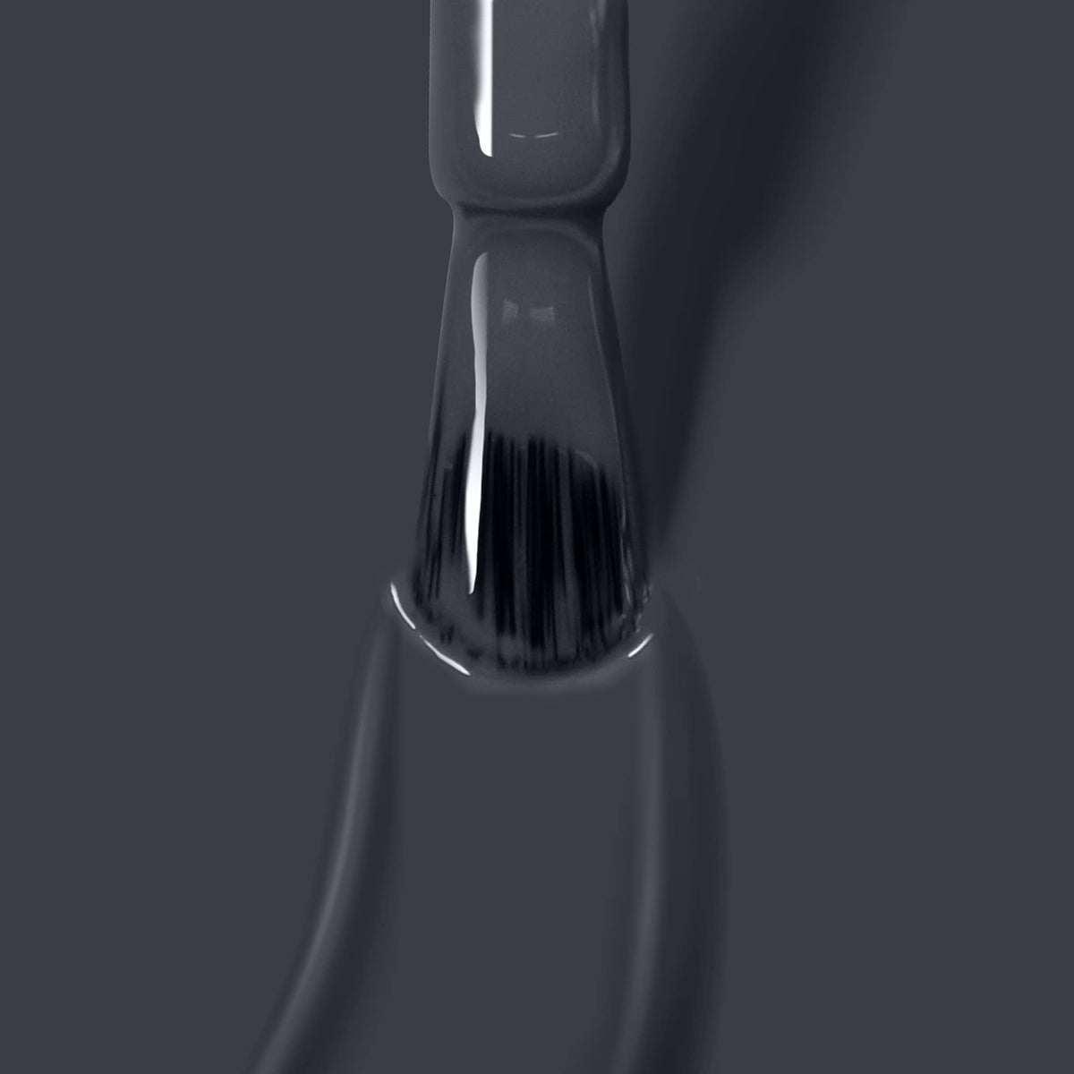 LONDONTOWN Lakur gray shade nail polish with modern, chip-resistant finish.