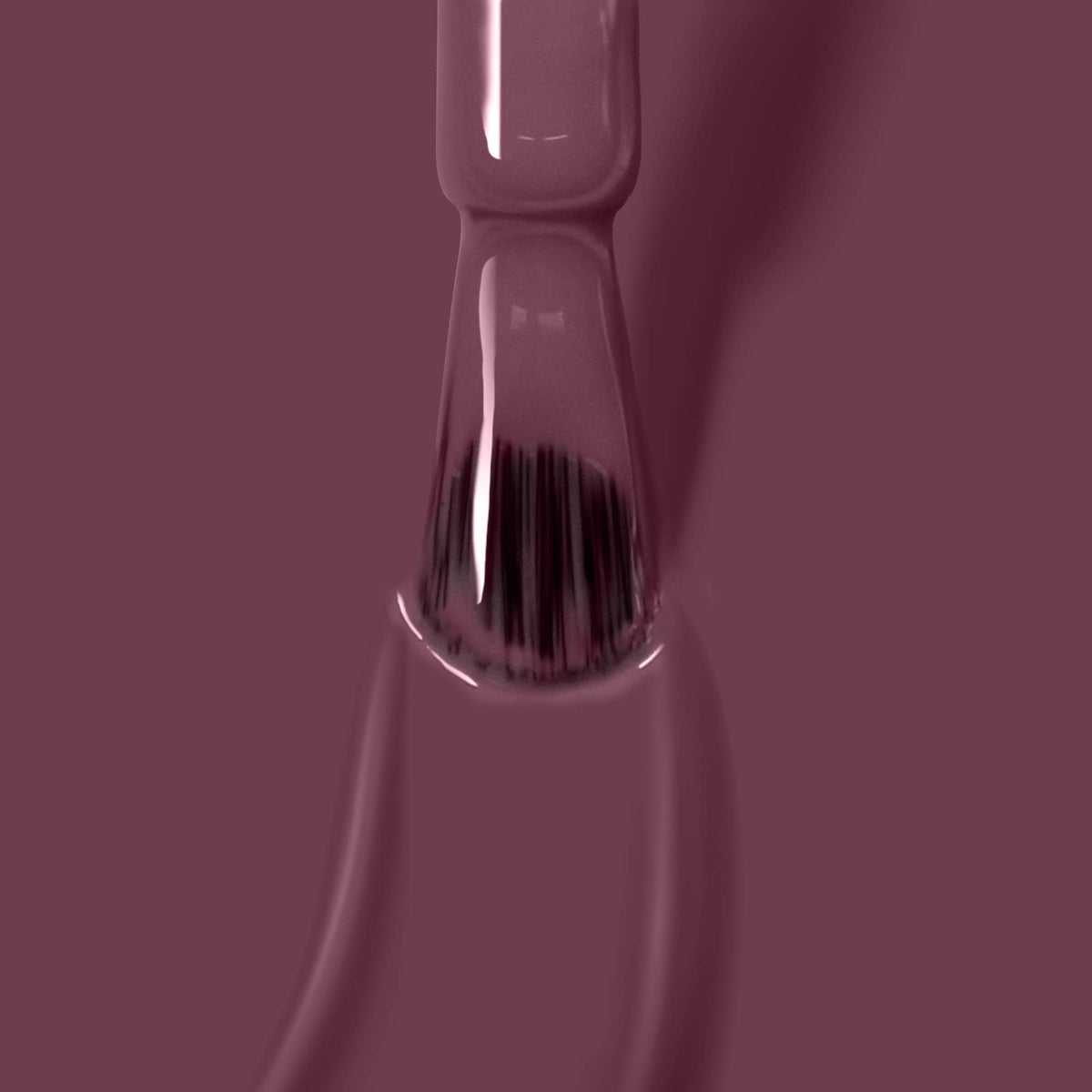 LONDONTOWN Lakur purple shade polish delivers bold, chip-resistant color.
