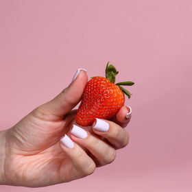 LONDONTOWN Lakur Strawberry Milk glossy finish enhances manicure shine