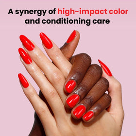 LONDONTOWN Lakur top coat sealed nails for extended wear and gloss.