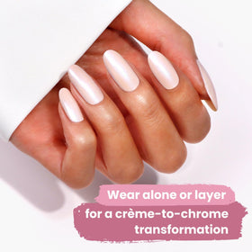 LONDONTOWN Lakur Pro-Contour Brush applying chrome glaze evenly