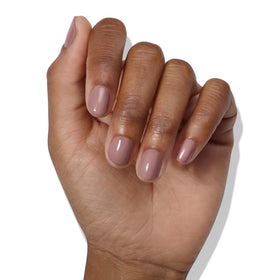 LONDONTOWN Lakur top coat application seals color and shine.