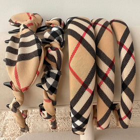 LONEEDY gift-ready headband pack ideal for birthdays and holidays.