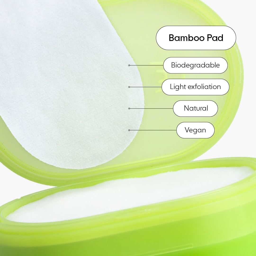 LOOPS Exfoliating Toner pad in hand demonstrates easy daily use.