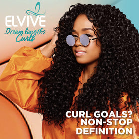 Close-up of foamy micellar texture from Elvive Dream Lengths Curls for gentle cleansing
