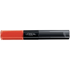 L'Oreal Paris Infallible Pro Last Lipstick Perpetual Apricot swatch on lips demonstrates transfer resistance