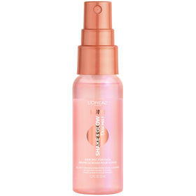 L’Oréal Paris Lumi Shake and Glow Dew Mist provides a natural dewy finish and hydrating feel.