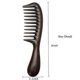Louise Maelys anti-static wooden comb reduces snagging during brushing