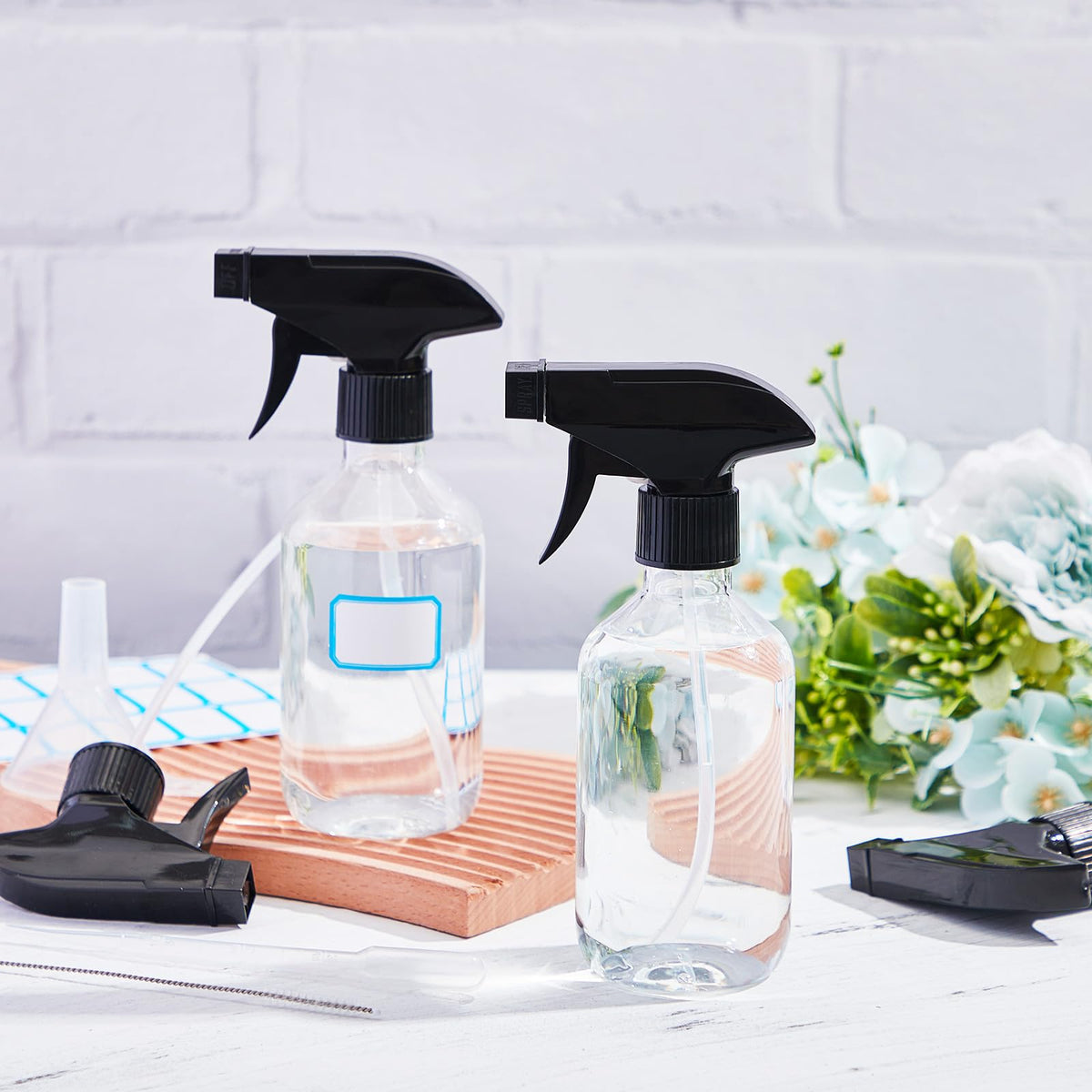 Compact LOYIM design fits in hand for home use and professional tasks