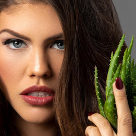 L'Paige kiss-proof, transfer-resistant color keeps a polished look.
