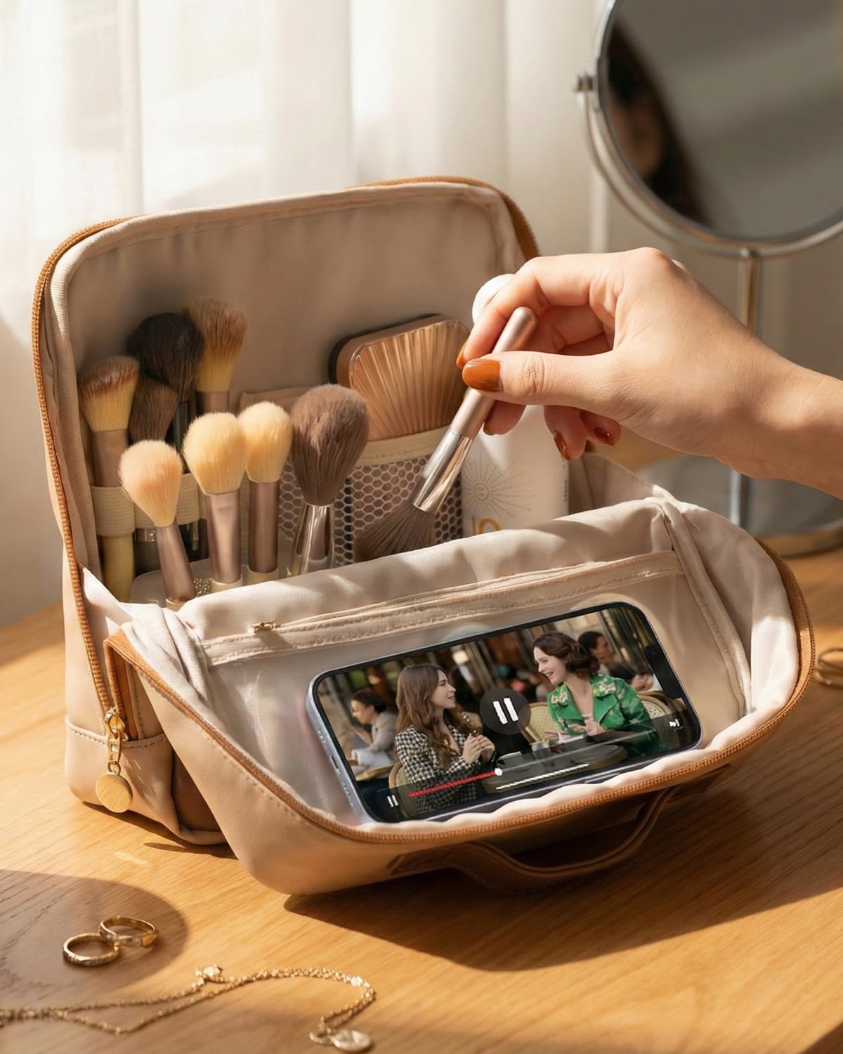Luc Catherine compact design saves counter space on the go.