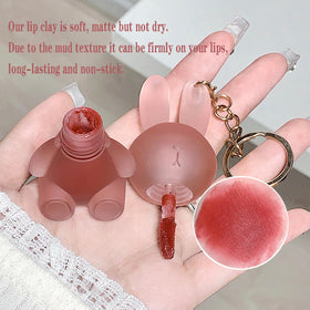 LuckNest waterproof long-wear formula resists transfer.