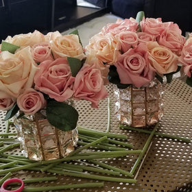 LUGUNU crystal holder makes a thoughtful gift for makeup lovers
