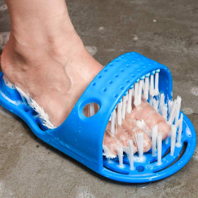 LUITON soft-bristle foot scrubber with dense bristles for gentle cleansing.