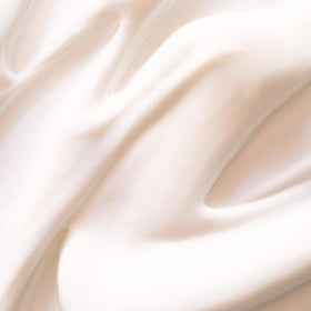 Vitamin A and B3 nourish skin and refine pores
