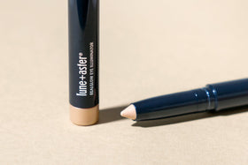 Lune+Aster formula with jojoba oil nourishes and soothes eyelid skin
