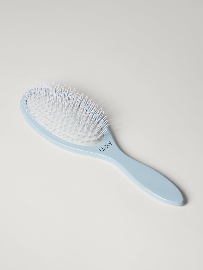 Luxy Loop Extensions Brush safe design around attachment areas protects bonds during brushing
