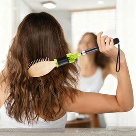 Nylon head provides flexible trimming support for hard-to-reach areas.