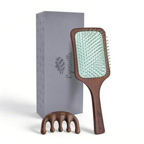 Lynnieëlle metal bristle detangler closeup for gentle detangling and scalp refresh