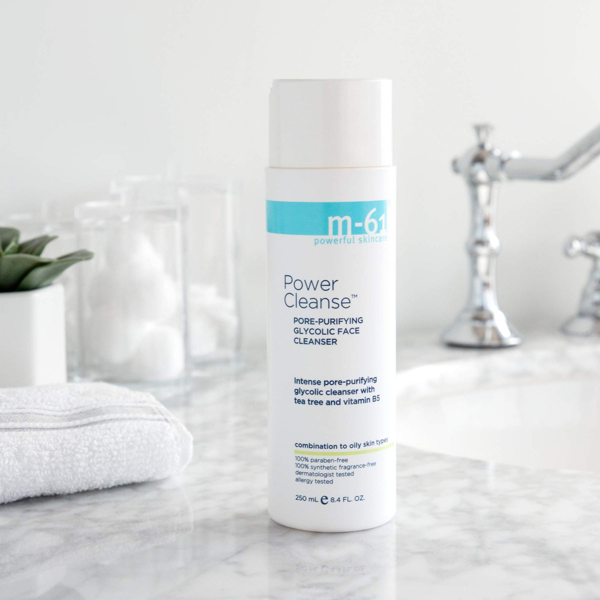 m-61 Power Cleanse vitamin B5 image, moisture replenishment during cleansing