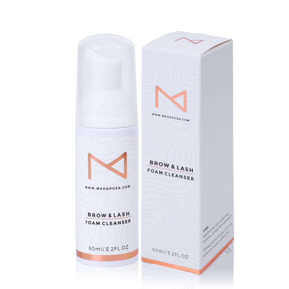M Beauty Studio foam cleanser bottle-pump for eyelash extensions; gentle, skin-friendly care.