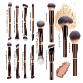 MAANGE brushes set display highlighting full 13-piece makeup kit