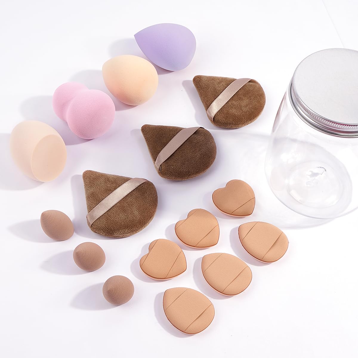 MAANGE eyeshadow-brush helps blend color precisely