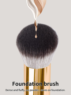 MAANGE angle kabuki brush close-up highlighting ergonomic angled design