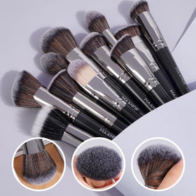 MAANGE beauty blenders (5pcs) enable seamless foundation blending.