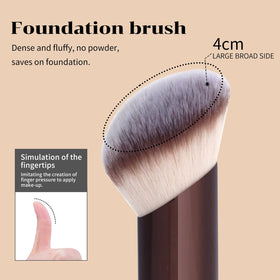 Maange blending double-ended brush helps seamless transitions between products.