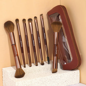 MAANGE foundation brush close-up shows smooth bristles for flawless liquid coverage.