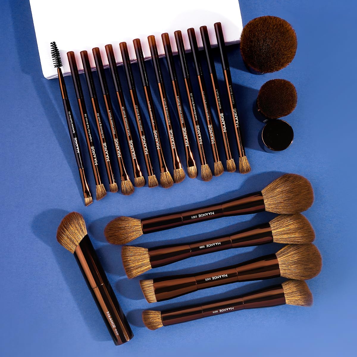 MAANGE makeup bag organizer keeps brushes tidy during travel.