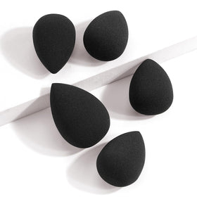 MAANGE mini thumb puffs enable quick on-the-go touch-ups.