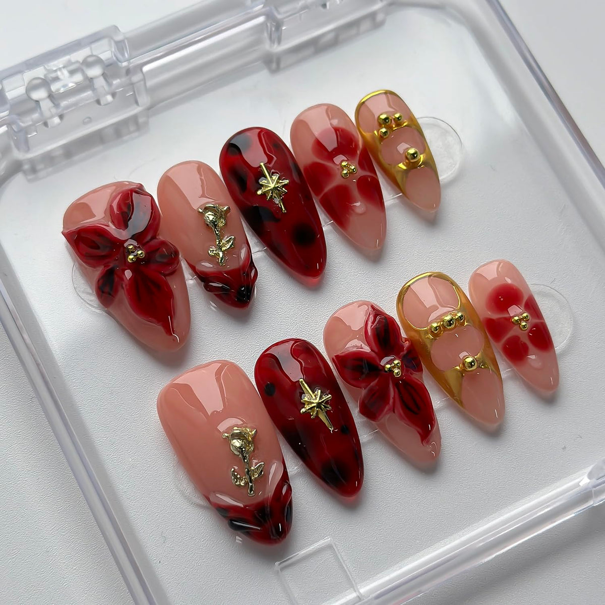 MABKJLF thick glossy finish nails for a luxe vibe.